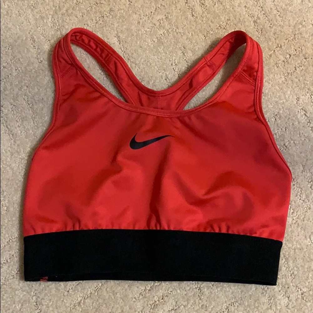 red nike sports bra